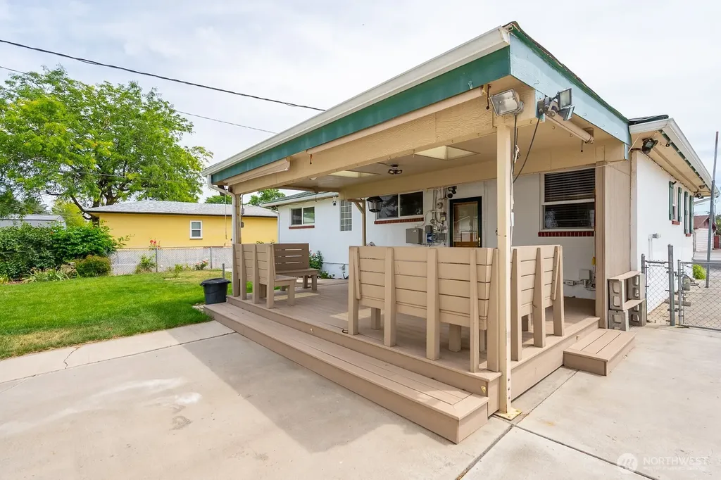 920 S Dahlia Drive Moses Lake WA 98837