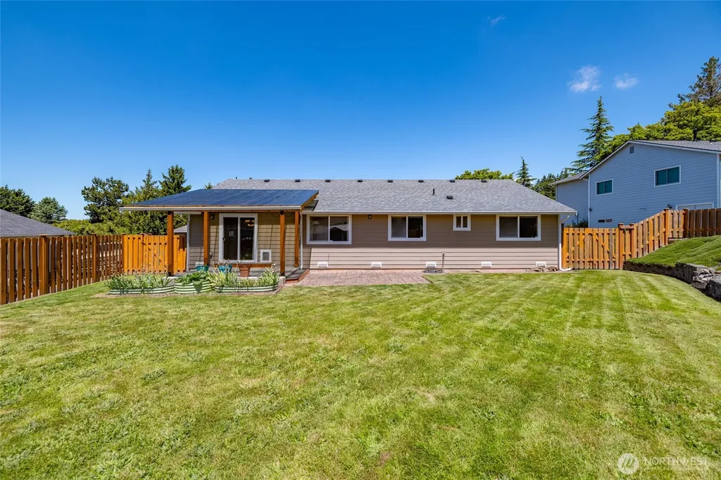 427 S 32nd Place Mount Vernon WA 98274