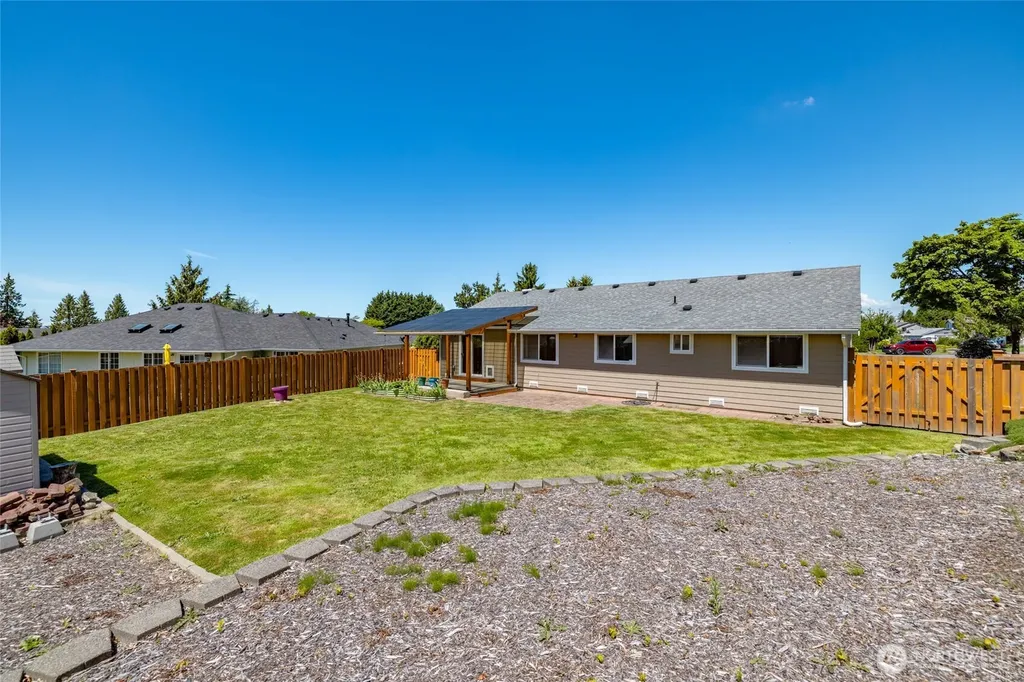 427 S 32nd Place Mount Vernon WA 98274