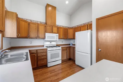 427 S 32nd Place Mount Vernon WA 98274