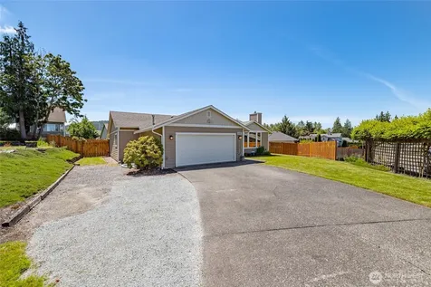 427 S 32nd Place Mount Vernon WA 98274