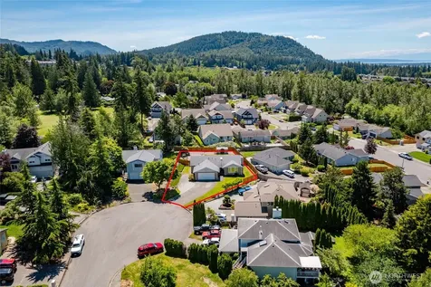 427 S 32nd Place Mount Vernon WA 98274