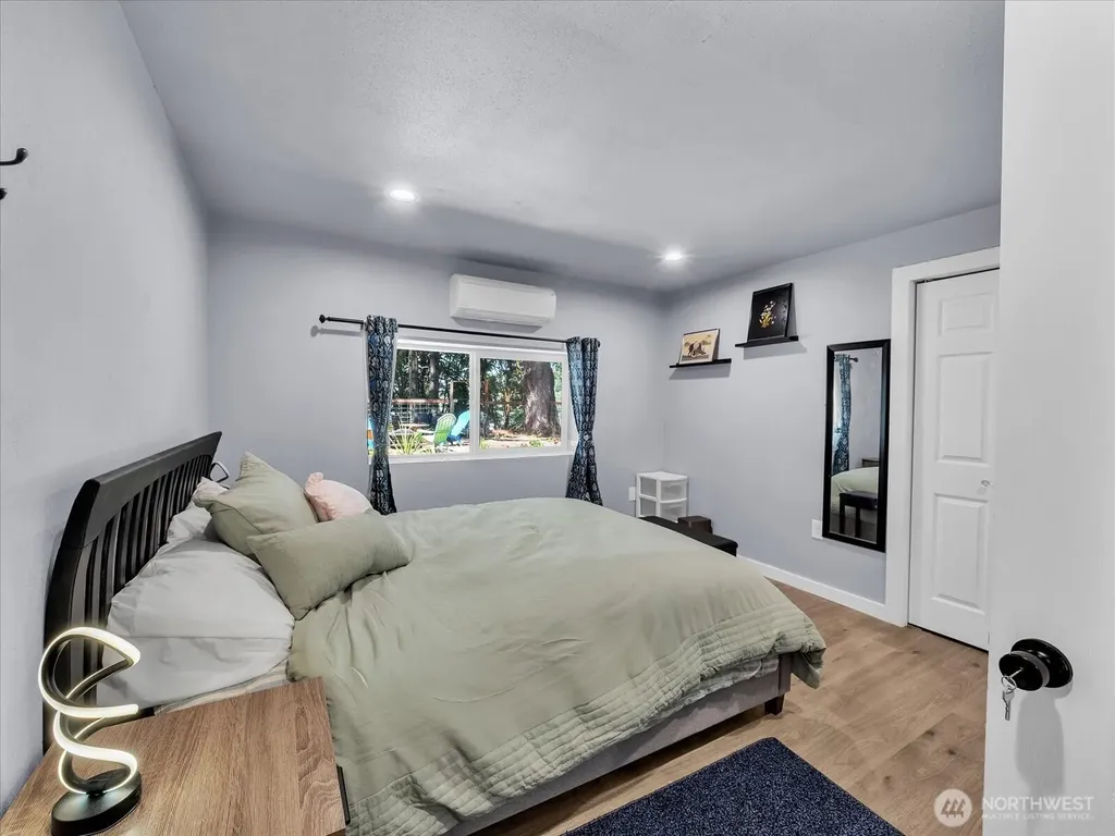1302 SW Bay Street Port Orchard WA 98366