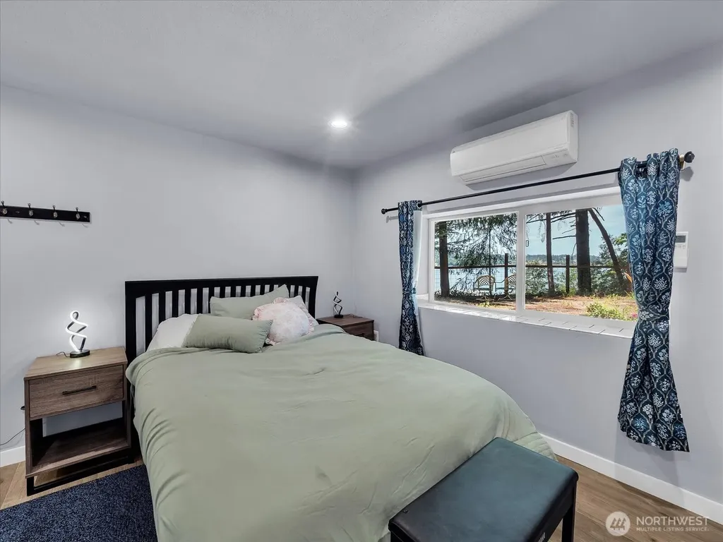 1302 SW Bay Street Port Orchard WA 98366