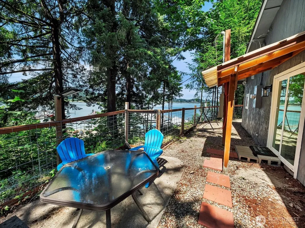 1302 SW Bay Street Port Orchard WA 98366