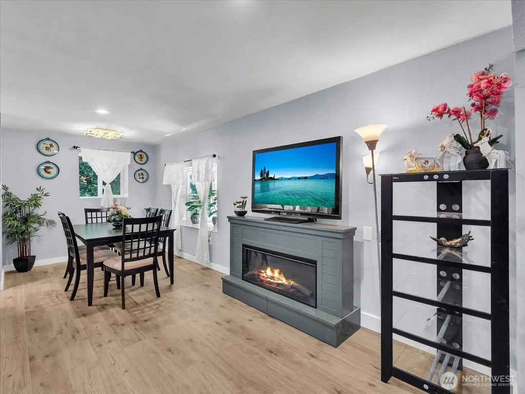 1302 SW Bay Street Port Orchard WA 98366