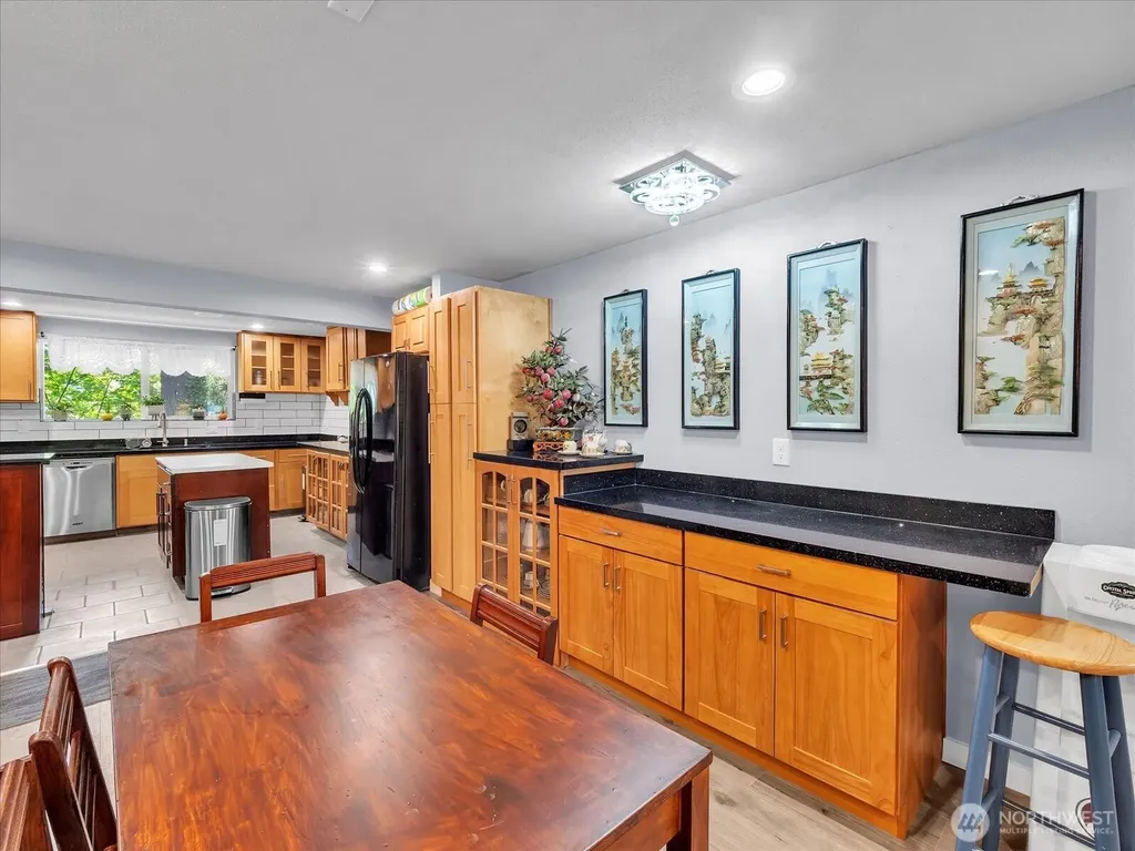 1302 SW Bay Street Port Orchard WA 98366