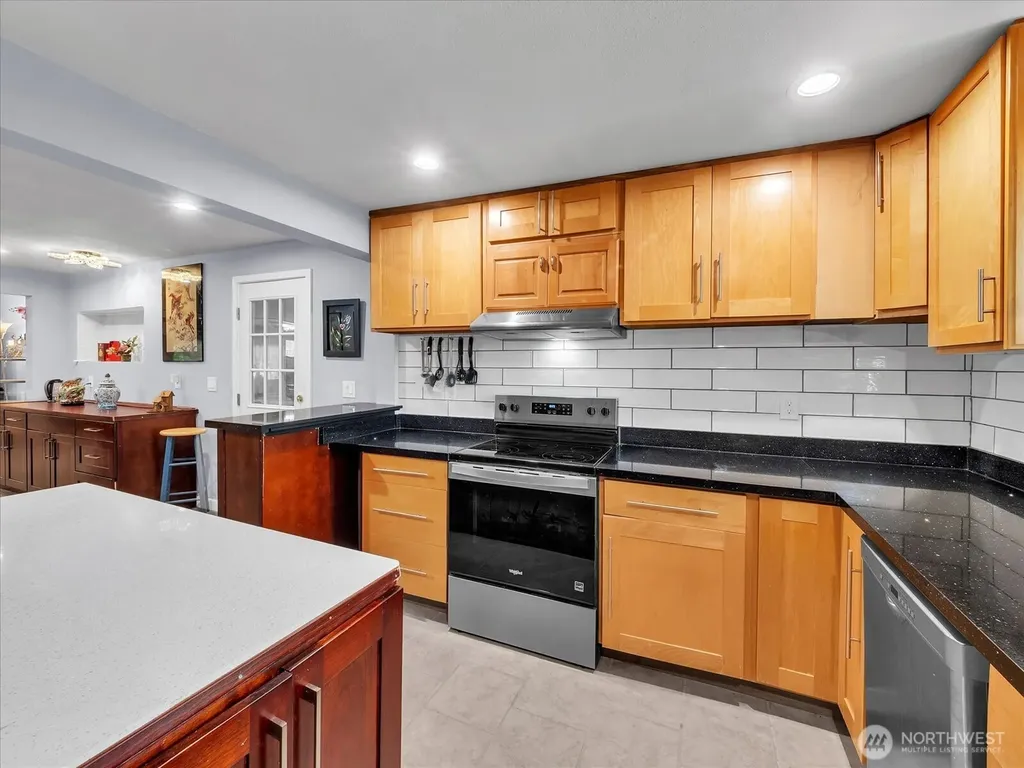 1302 SW Bay Street Port Orchard WA 98366