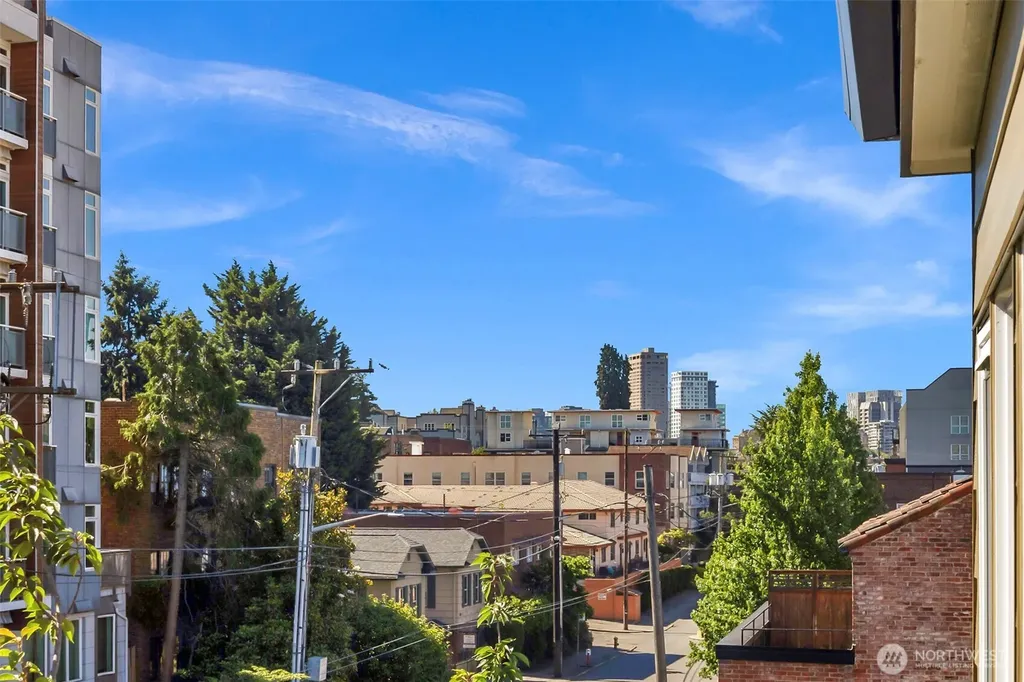 435 Summit Avenue E Seattle WA 98102