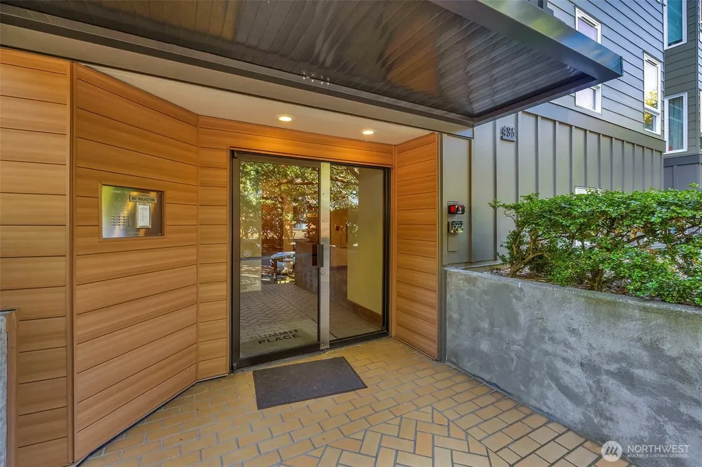 435 Summit Avenue E Seattle WA 98102
