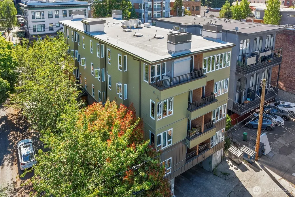 435 Summit Avenue E Seattle WA 98102