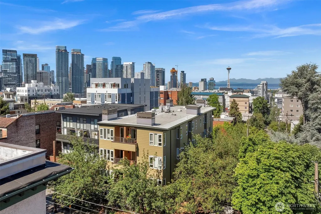 435 Summit Avenue E Seattle WA 98102