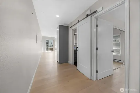 435 Summit Avenue E Seattle WA 98102