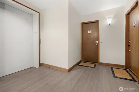 435 Summit Avenue E Seattle WA 98102