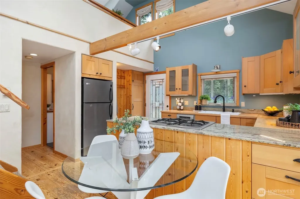 73 Middlepoint Road Port Townsend WA 98368