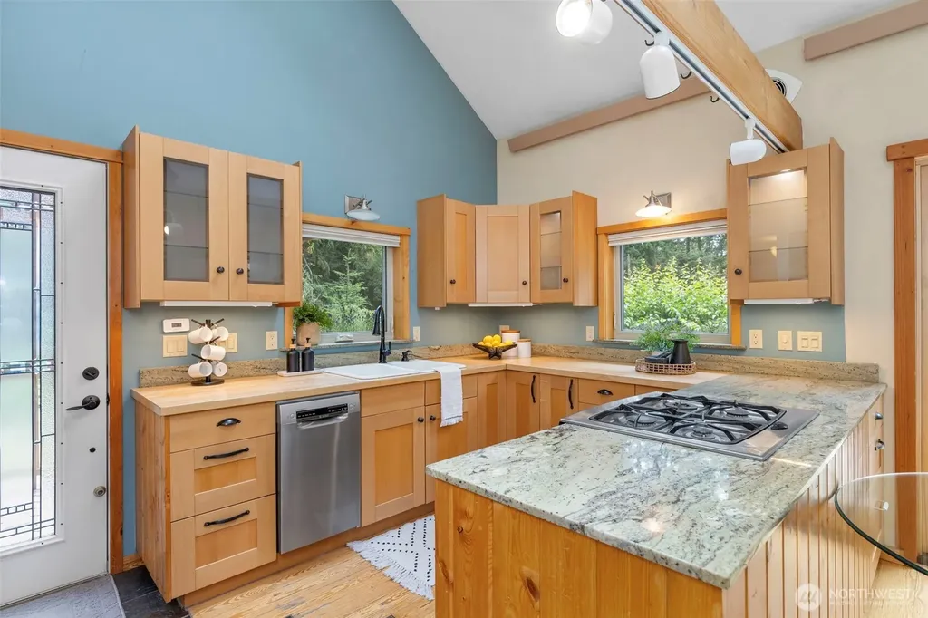 73 Middlepoint Road Port Townsend WA 98368