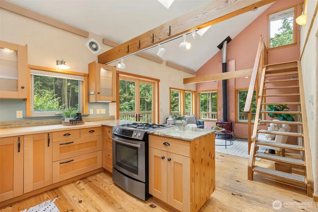 73 Middlepoint Road Port Townsend WA 98368