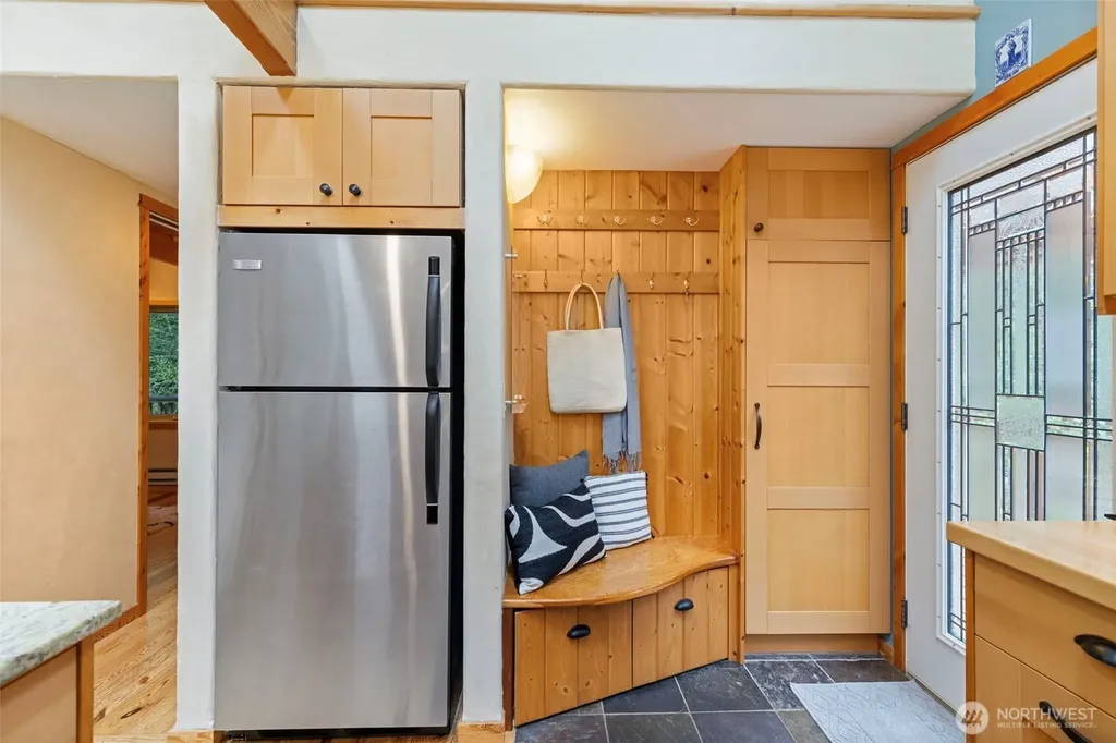 73 Middlepoint Road Port Townsend WA 98368