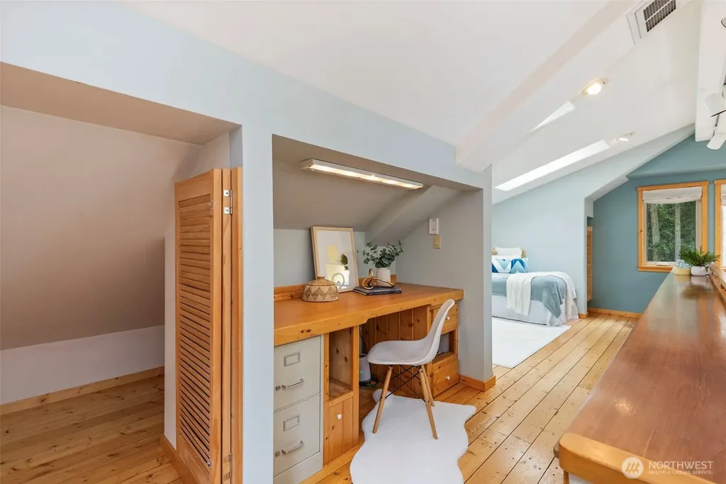 73 Middlepoint Road Port Townsend WA 98368