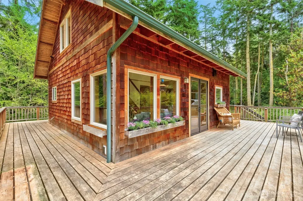 73 Middlepoint Road Port Townsend WA 98368