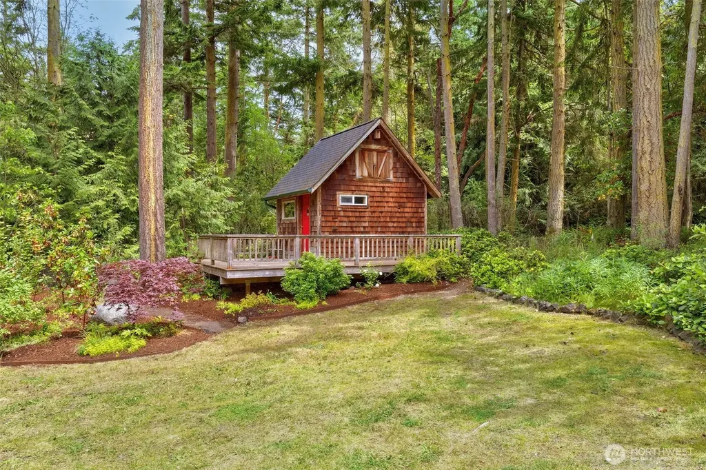 73 Middlepoint Road Port Townsend WA 98368