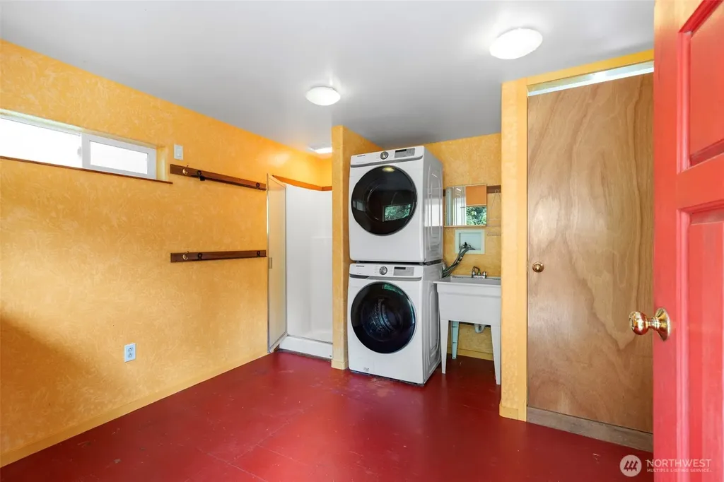 73 Middlepoint Road Port Townsend WA 98368