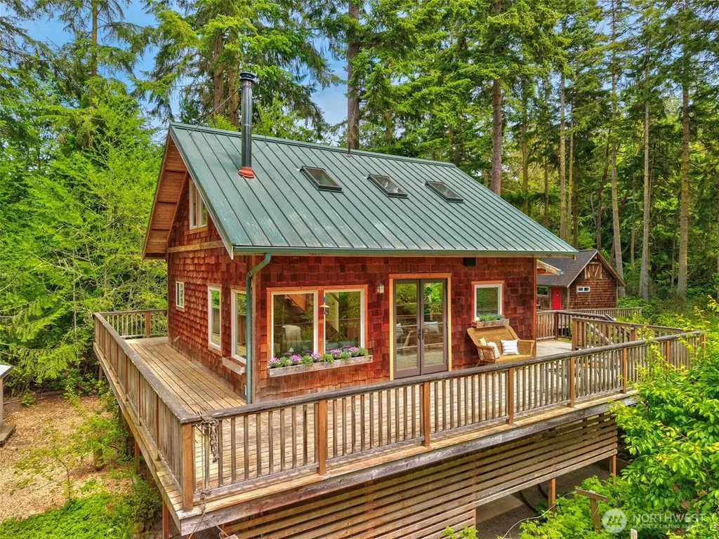 73 Middlepoint Road Port Townsend WA 98368