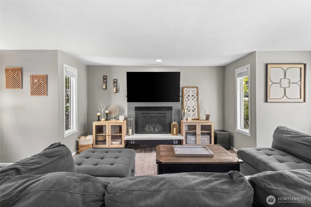 1678 NE Sumner Drive Oak Harbor WA 98277