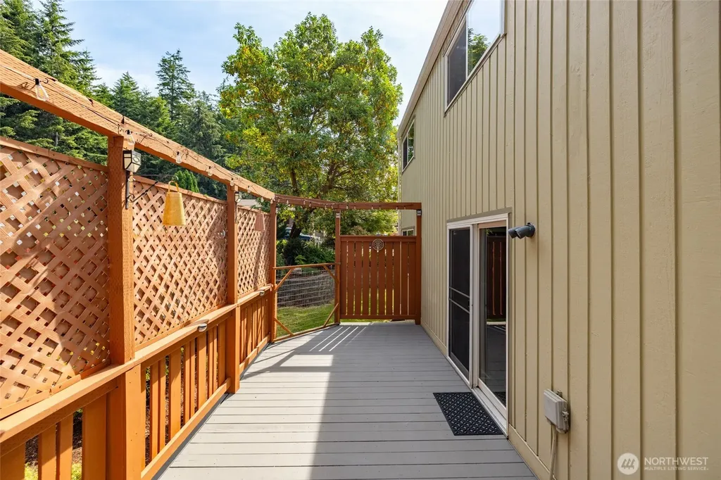 1678 NE Sumner Drive Oak Harbor WA 98277