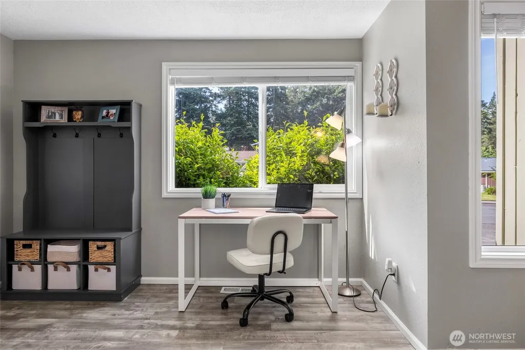 1678 NE Sumner Drive Oak Harbor WA 98277