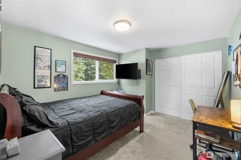 1678 NE Sumner Drive Oak Harbor WA 98277
