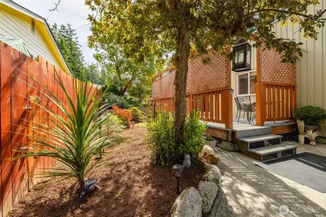 1678 NE Sumner Drive Oak Harbor WA 98277