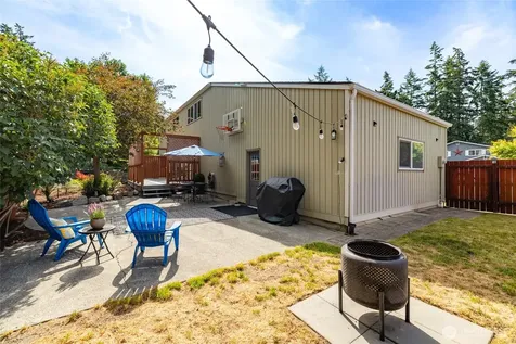 1678 NE Sumner Drive Oak Harbor WA 98277