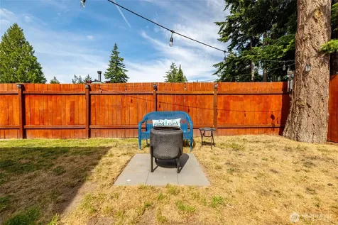 1678 NE Sumner Drive Oak Harbor WA 98277