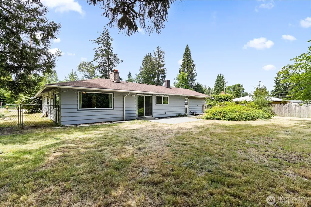 9015 E D Street Tacoma WA 98445