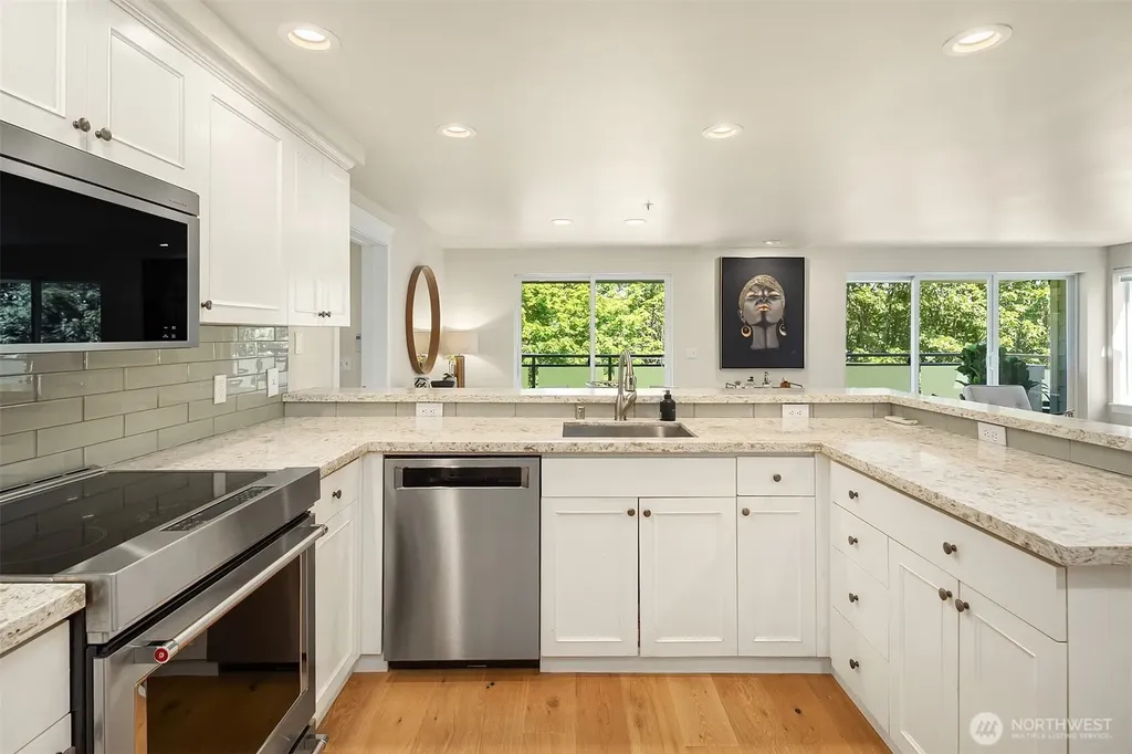 2334 Thorndyke Avenue W Seattle WA 98199
