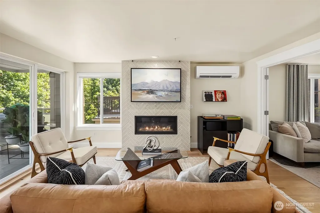 2334 Thorndyke Avenue W Seattle WA 98199