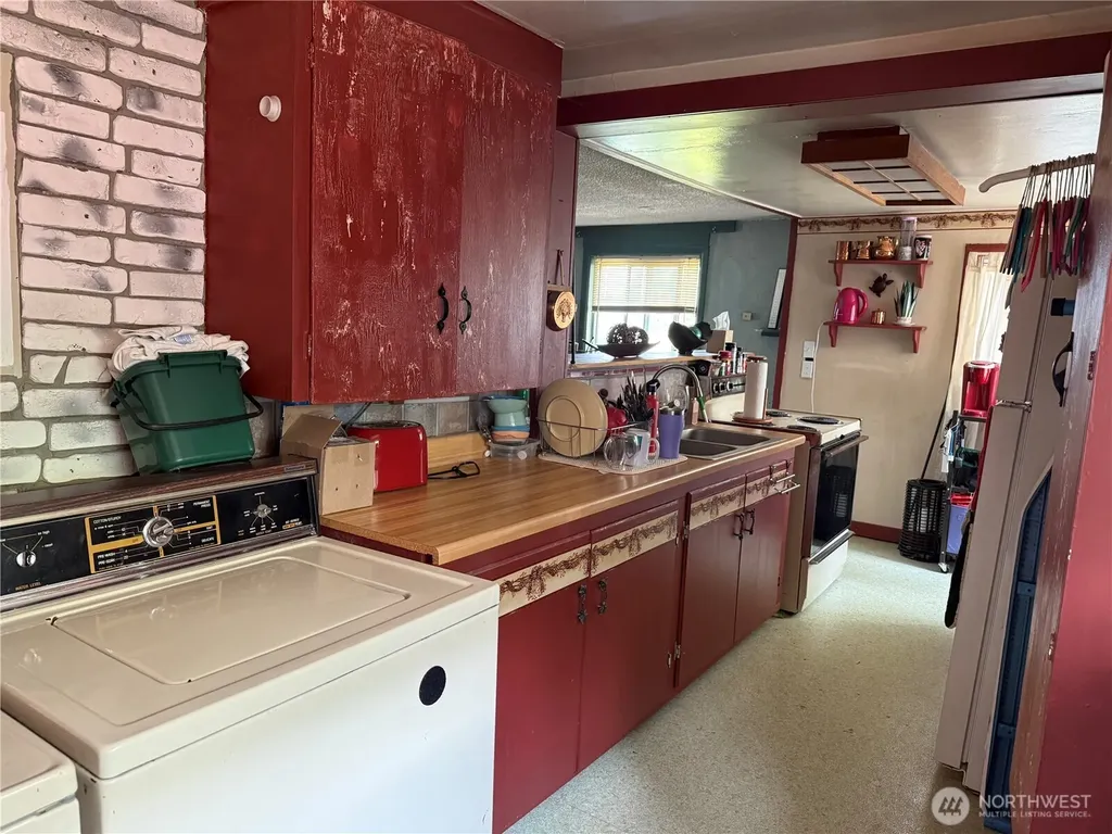 4143 W E Street Bremerton WA 98312