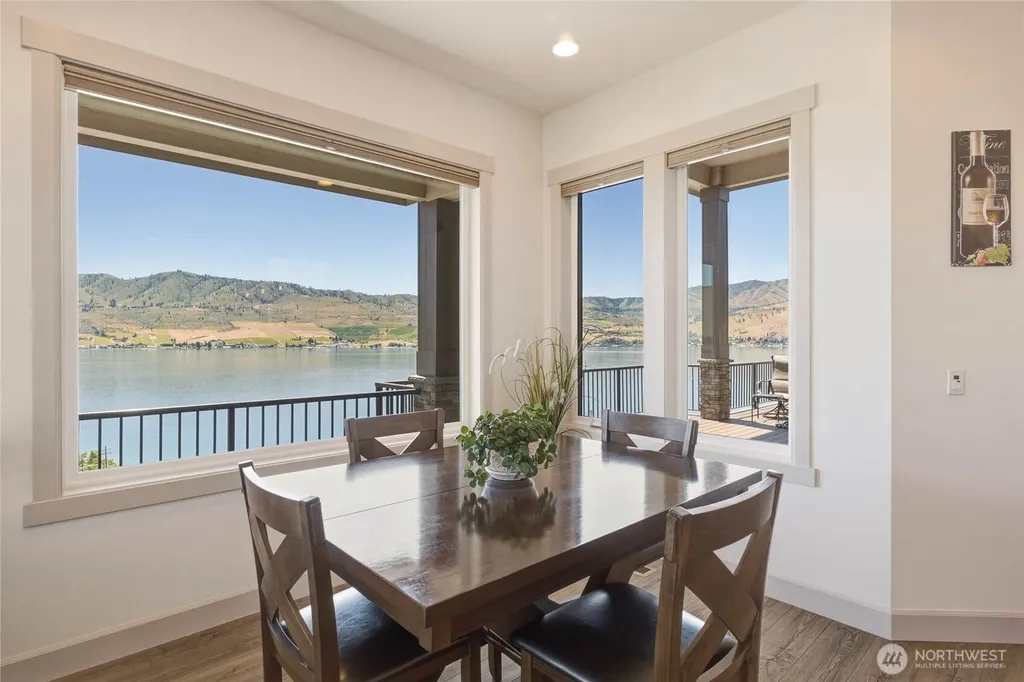 229 Apple Avenue Chelan WA 98816