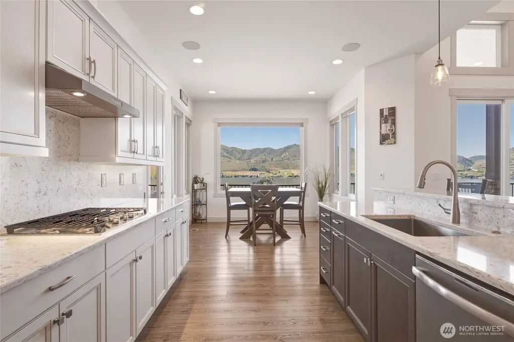 229 Apple Avenue Chelan WA 98816
