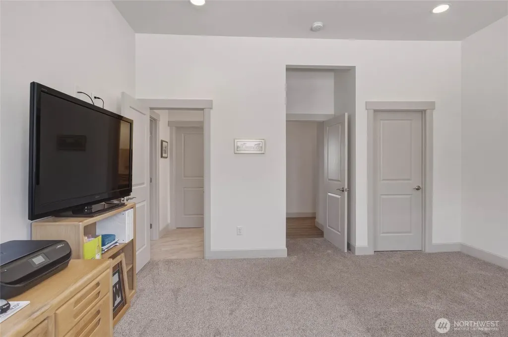 229 Apple Avenue Chelan WA 98816