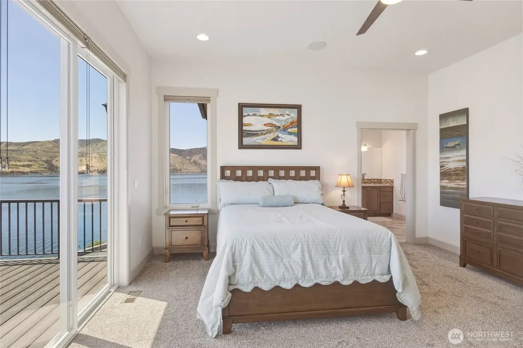 229 Apple Avenue Chelan WA 98816