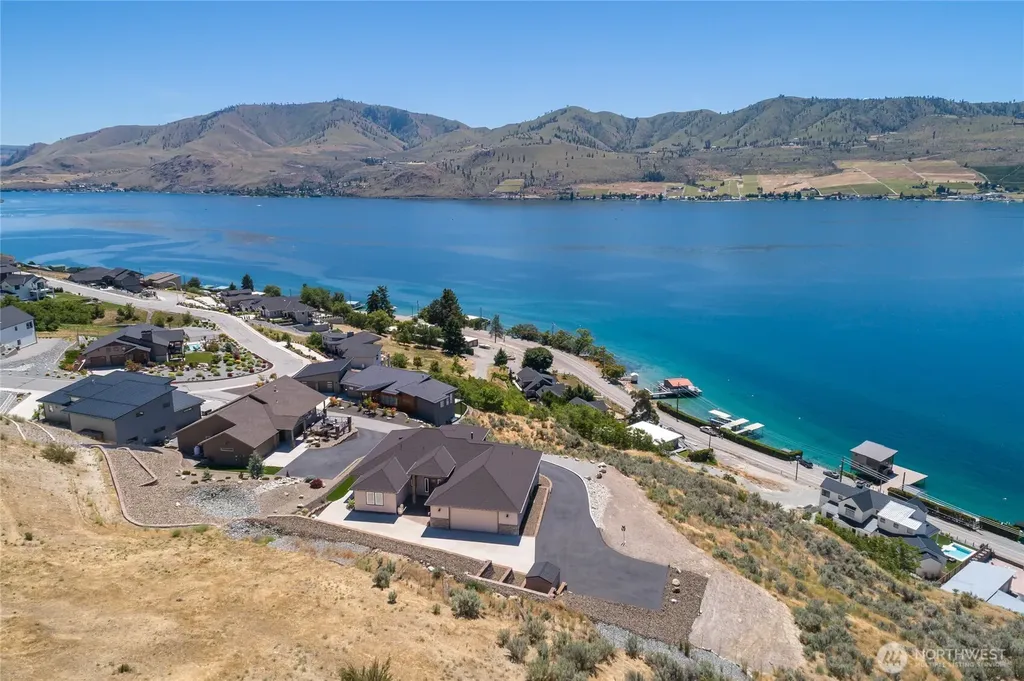 229 Apple Avenue Chelan WA 98816