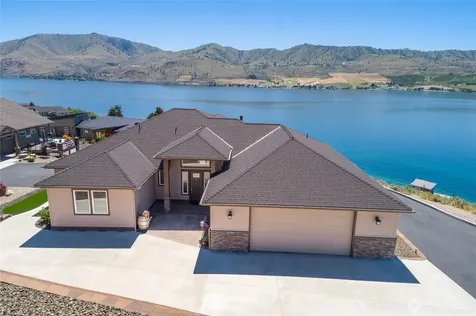 229 Apple Avenue Chelan WA 98816