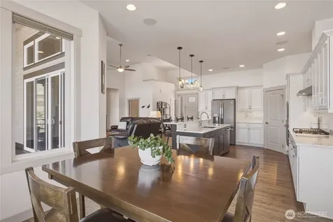 229 Apple Avenue Chelan WA 98816