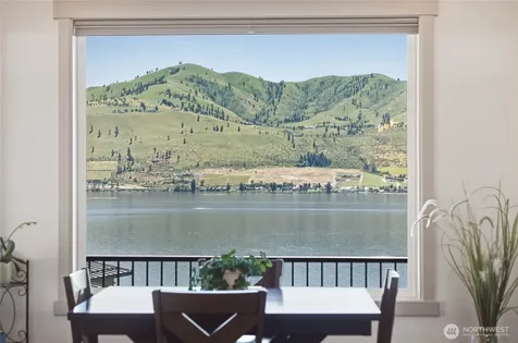 229 Apple Avenue Chelan WA 98816