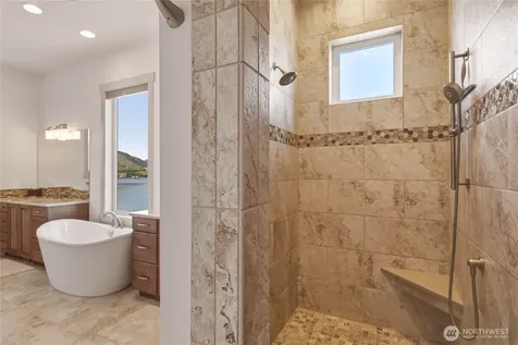 229 Apple Avenue Chelan WA 98816