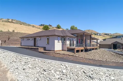 229 Apple Avenue Chelan WA 98816