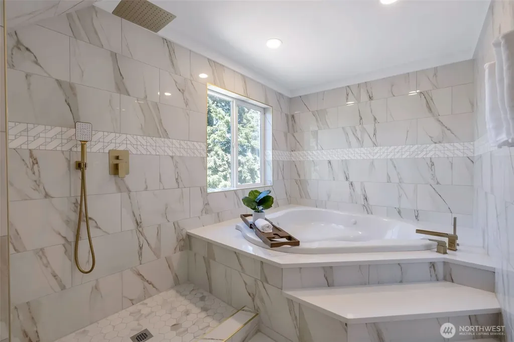 5109 S Willow Street Seattle WA 98118