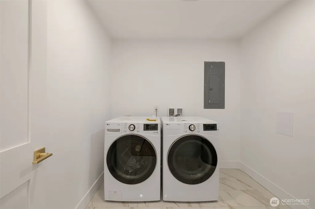 5109 S Willow Street Seattle WA 98118